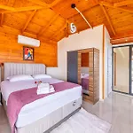 Willa Orpheus - Kalkan, Islamlar
