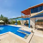 Willa Orpheus - Kalkan, Islamlar *