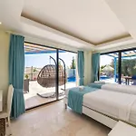 Orpheus - Kalkan, Islamlar